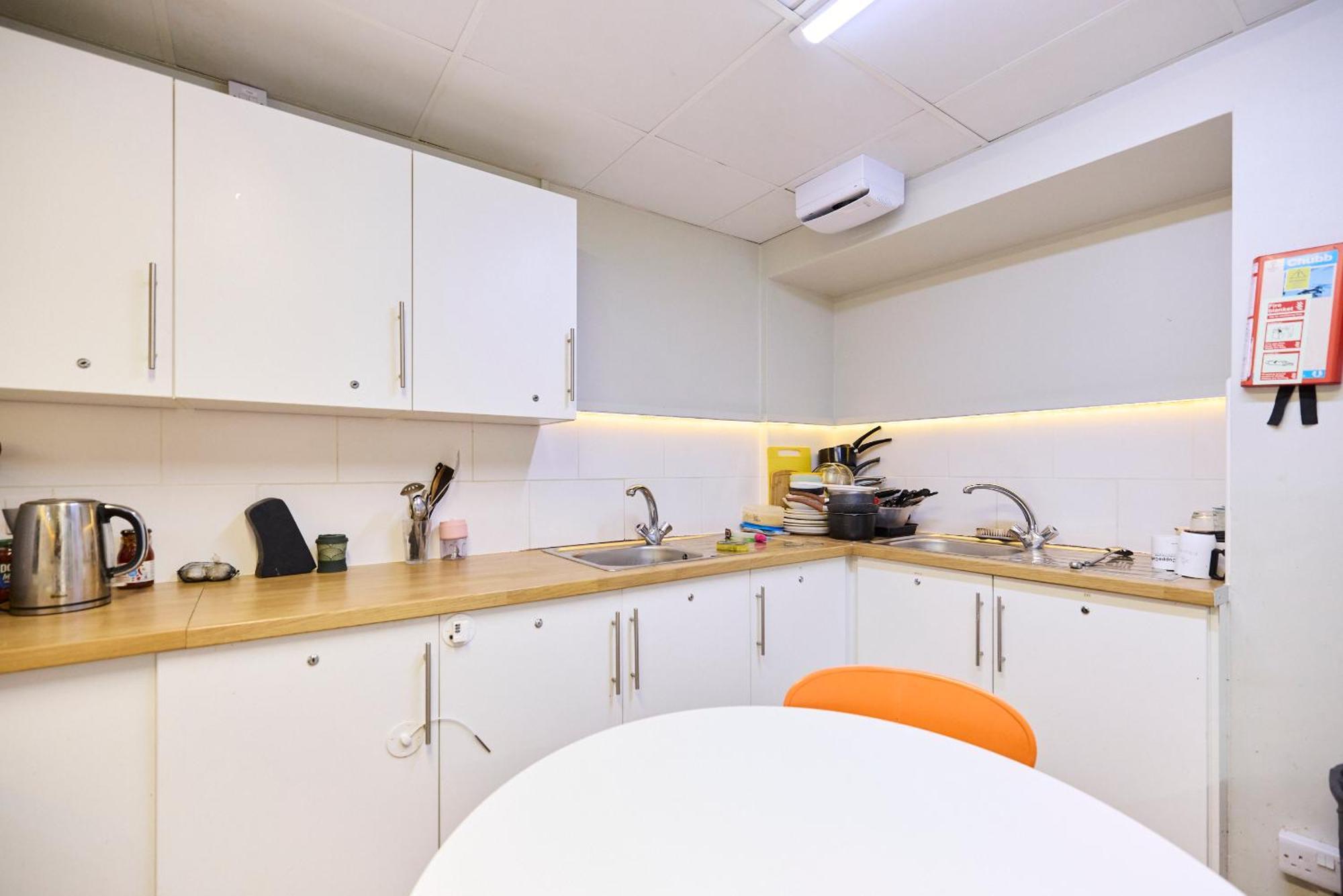 Louise House Hostel Лондон Екстер'єр фото