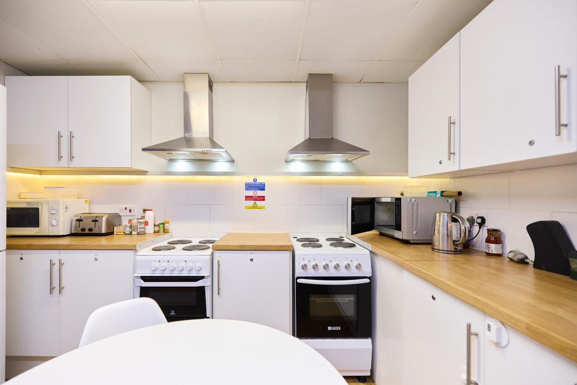 Louise House Hostel Лондон Екстер'єр фото