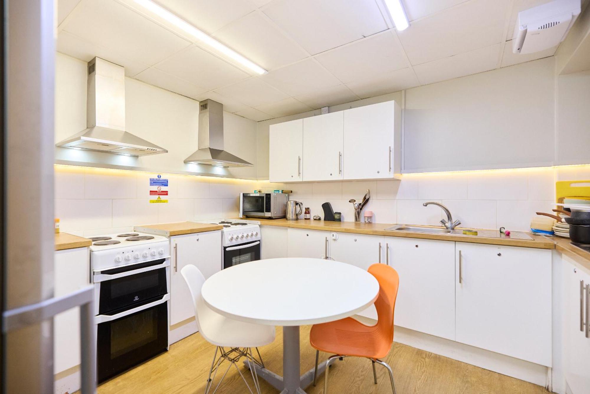 Louise House Hostel Лондон Екстер'єр фото
